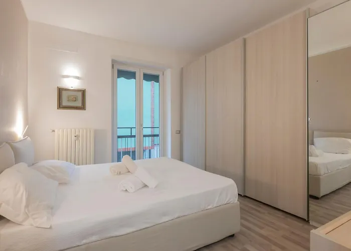 Apartament I Host - Della Torre 9 *