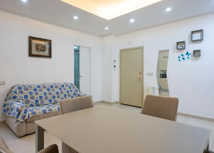 Apartament I Host - Della Torre 9