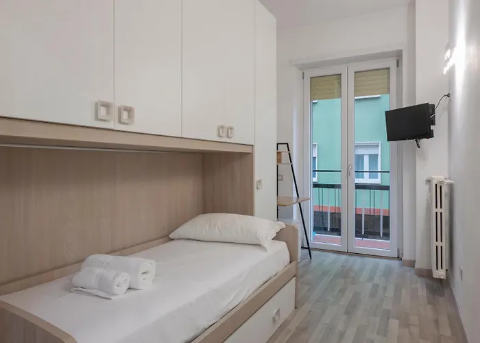 I Host - Della Torre 9 Apartament