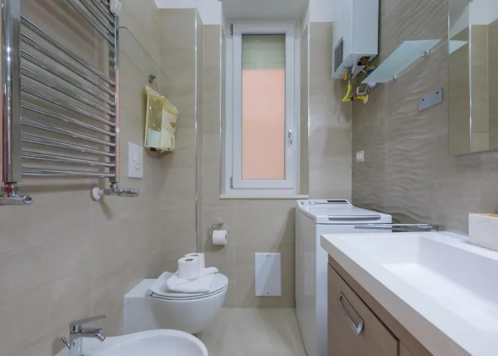 Apartament I Host - Della Torre 9