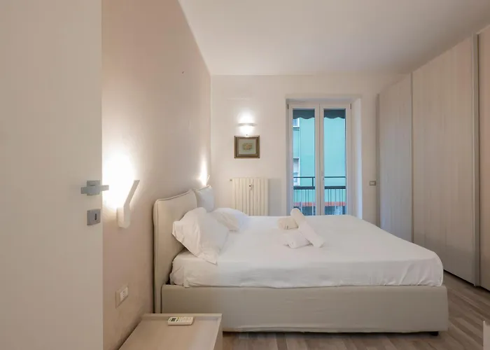 I Host - Della Torre 9 Apartament *