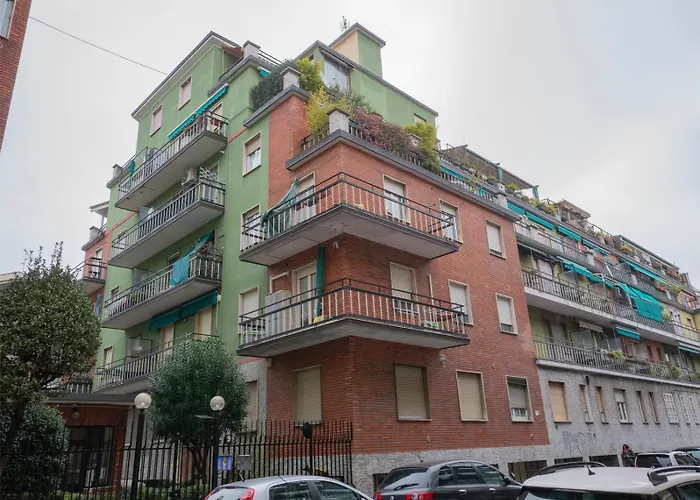 Apartament I Host - Della Torre 9 *