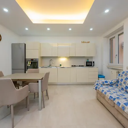 Apartment I Host - Della Torre 9 Milan
